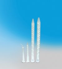 Mixing nozzle with dental tip
